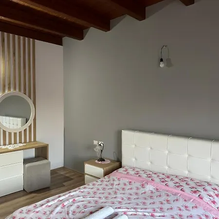 Вилла Vila Geni