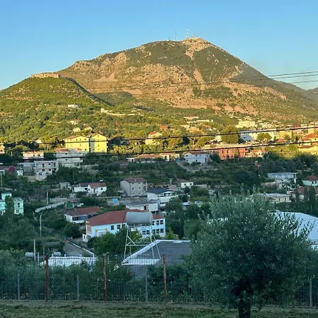 Vila Geni Лежа